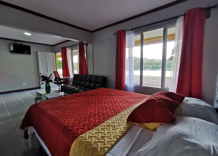 Puerto San Luis Hotel *