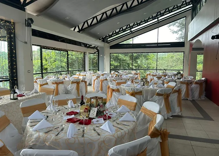 Puerto San Luis Hotel