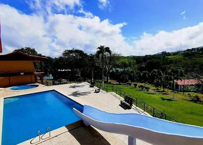 Puerto San Luis Hotel