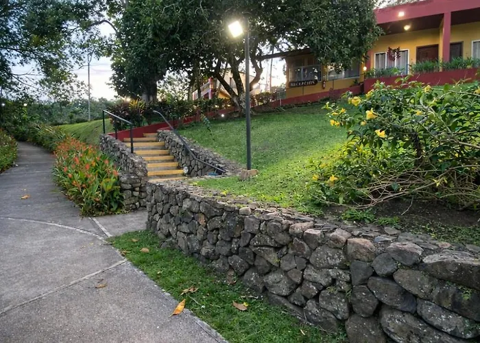 Puerto San Luis * Tilarán